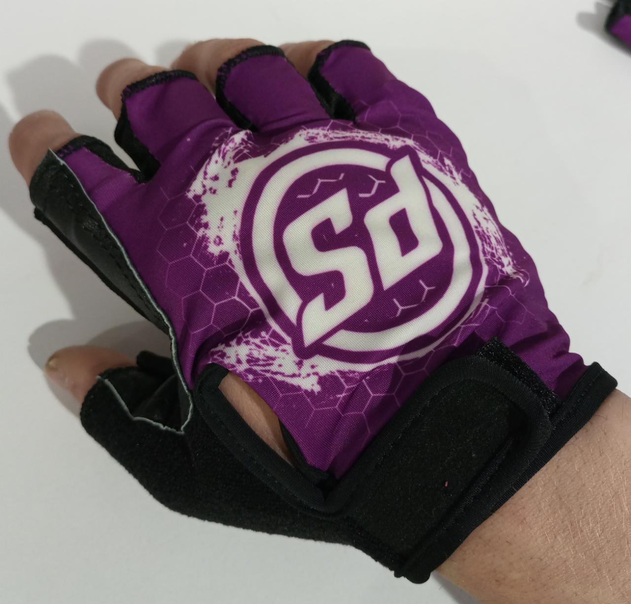 GUANTES AONE